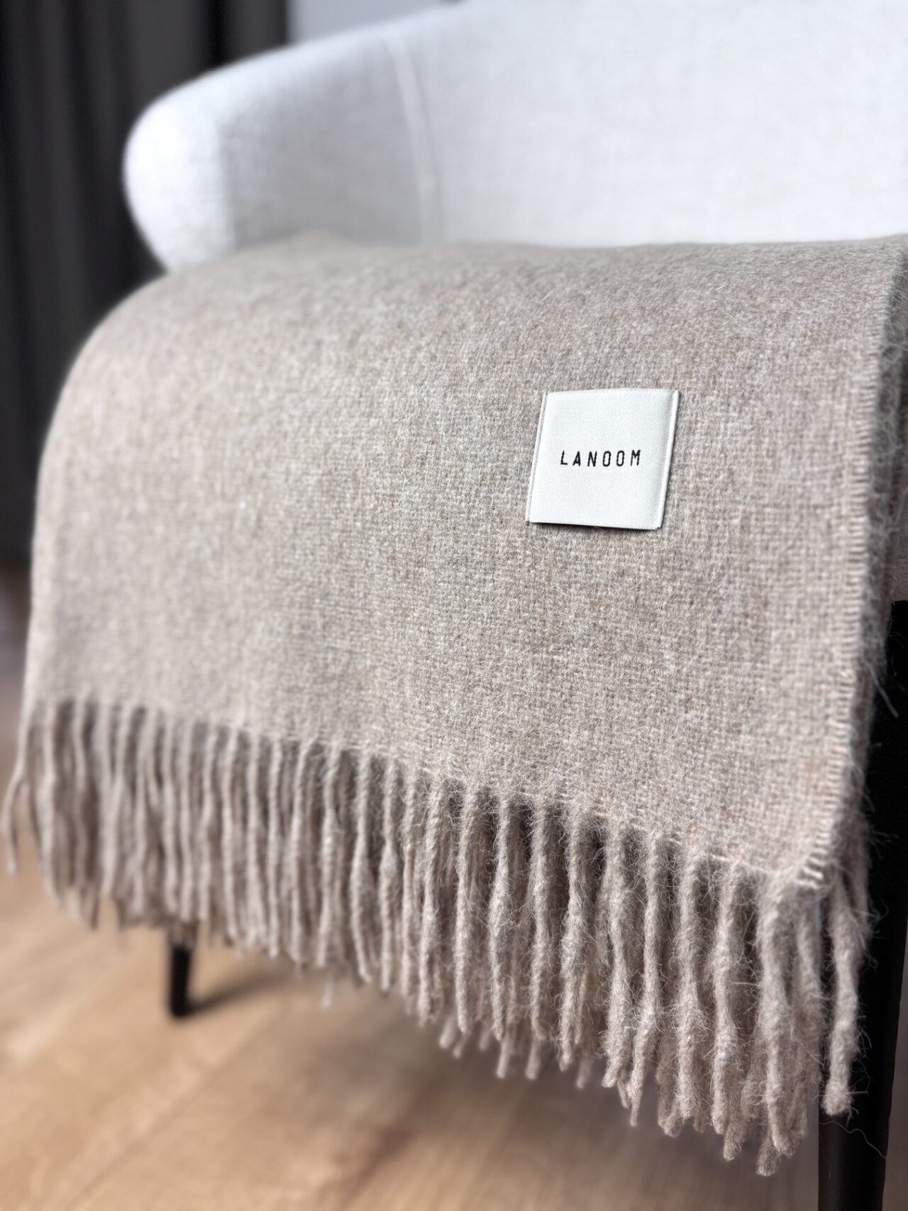 Duży koc z alpaki ciemny beż