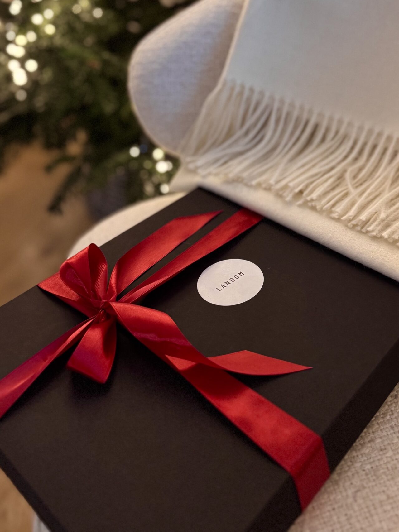 Koc z alpaki 100 procent baby alpaca ecru w opakowaniu prezentowym