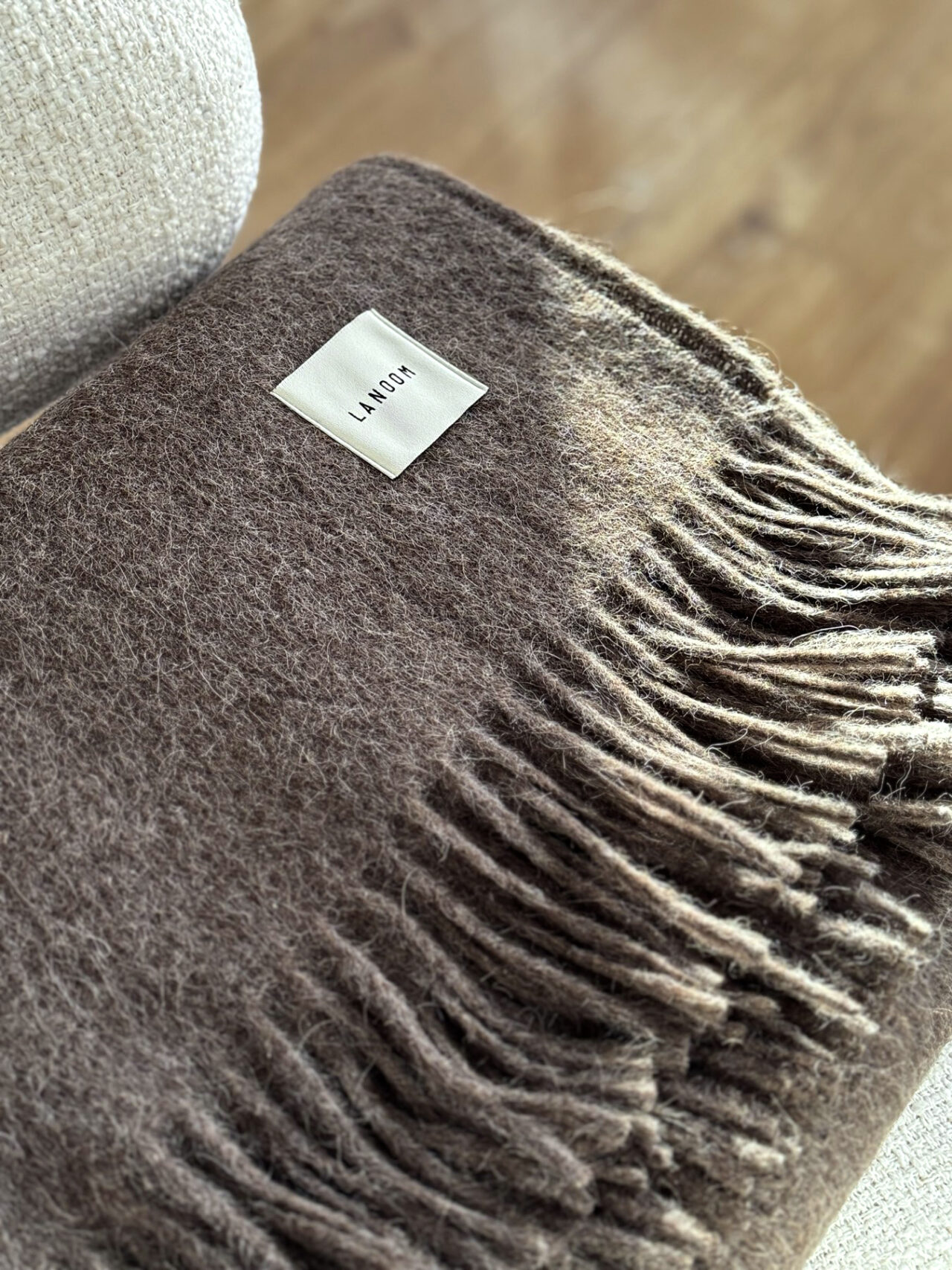 Koc z alpaki i wełny w odcieniu brązowym