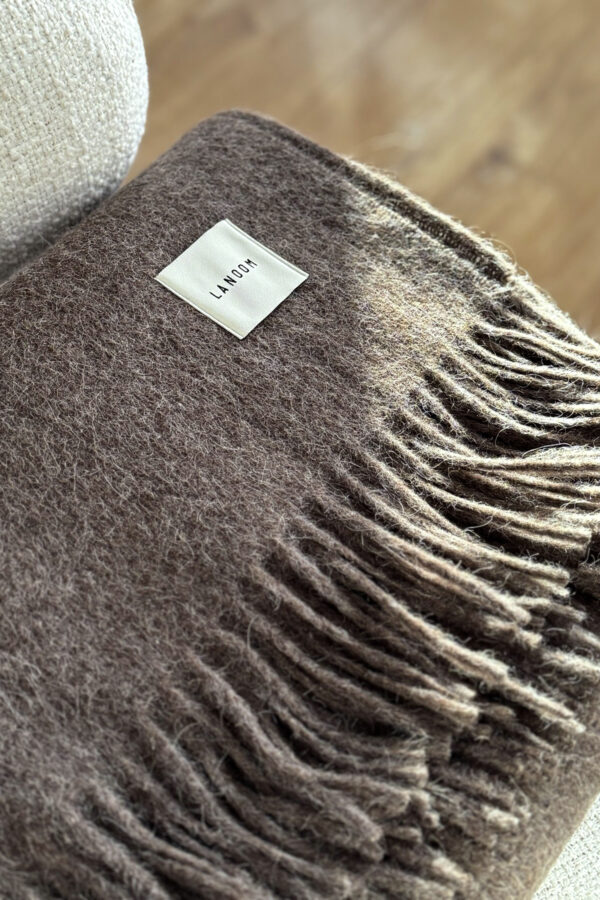 Koc z alpaki i wełny w odcieniu brązowym