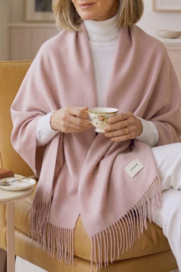 Koc z alpaki w kolorze pudrowy róż