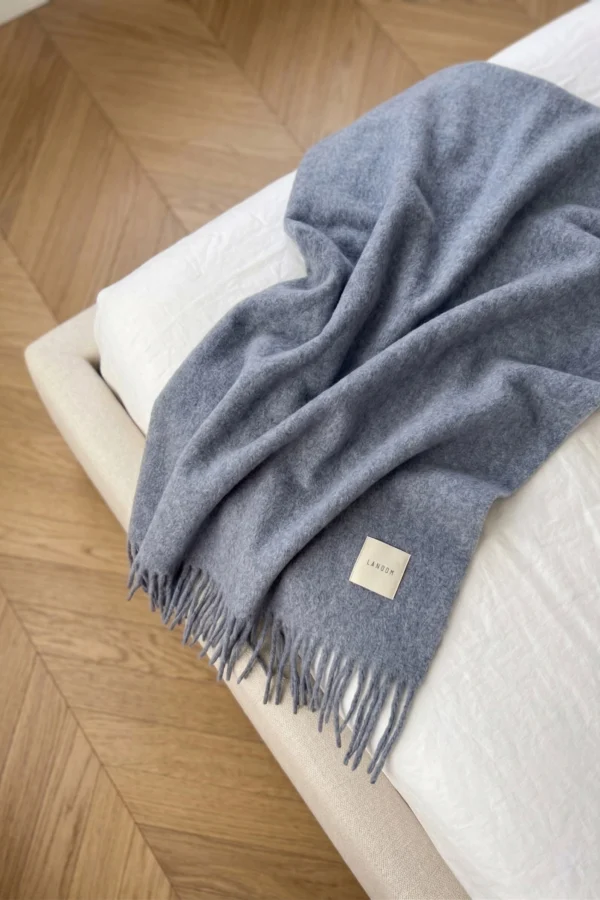 Niebieski granatowy duży koc z alpaki 150×200