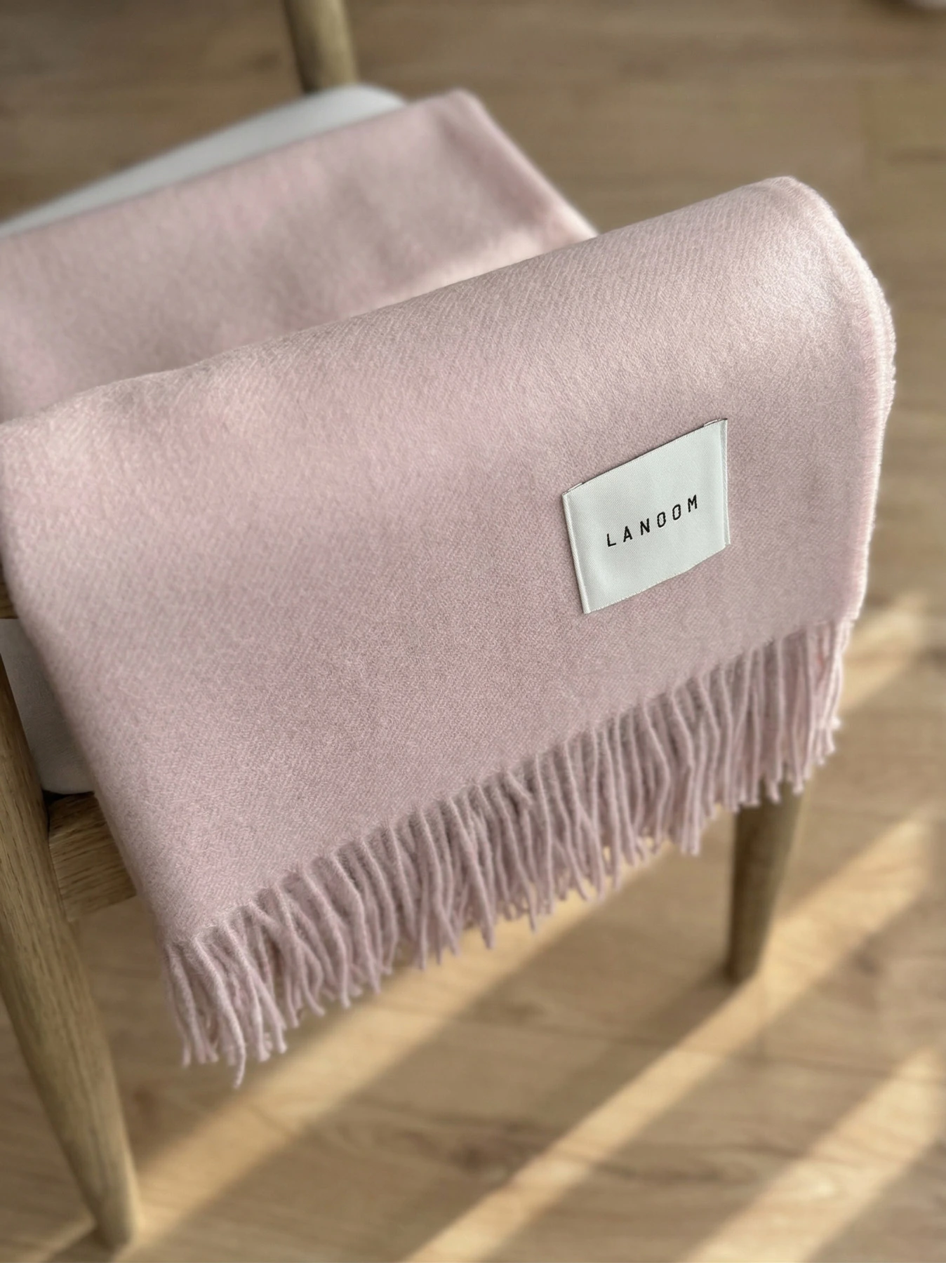 Pudrowy różowy koc z alpaki